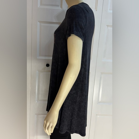 Xhilaration Wild and Free Graphic Tee Black Acid Wash Tunic XL Soft Stretch EUC - Picture 4 of 12
